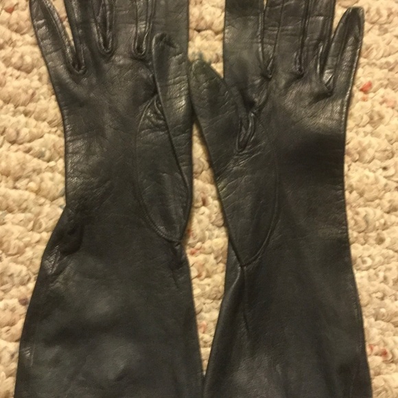 Michel SWISS Leather Navy Blue Gloves Size 6 EUC - Picture 2 of 8